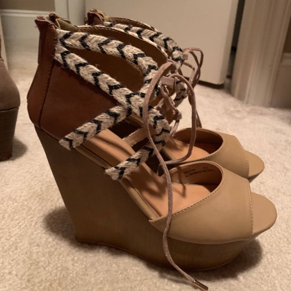 Dollhouse Wedges size 8.5